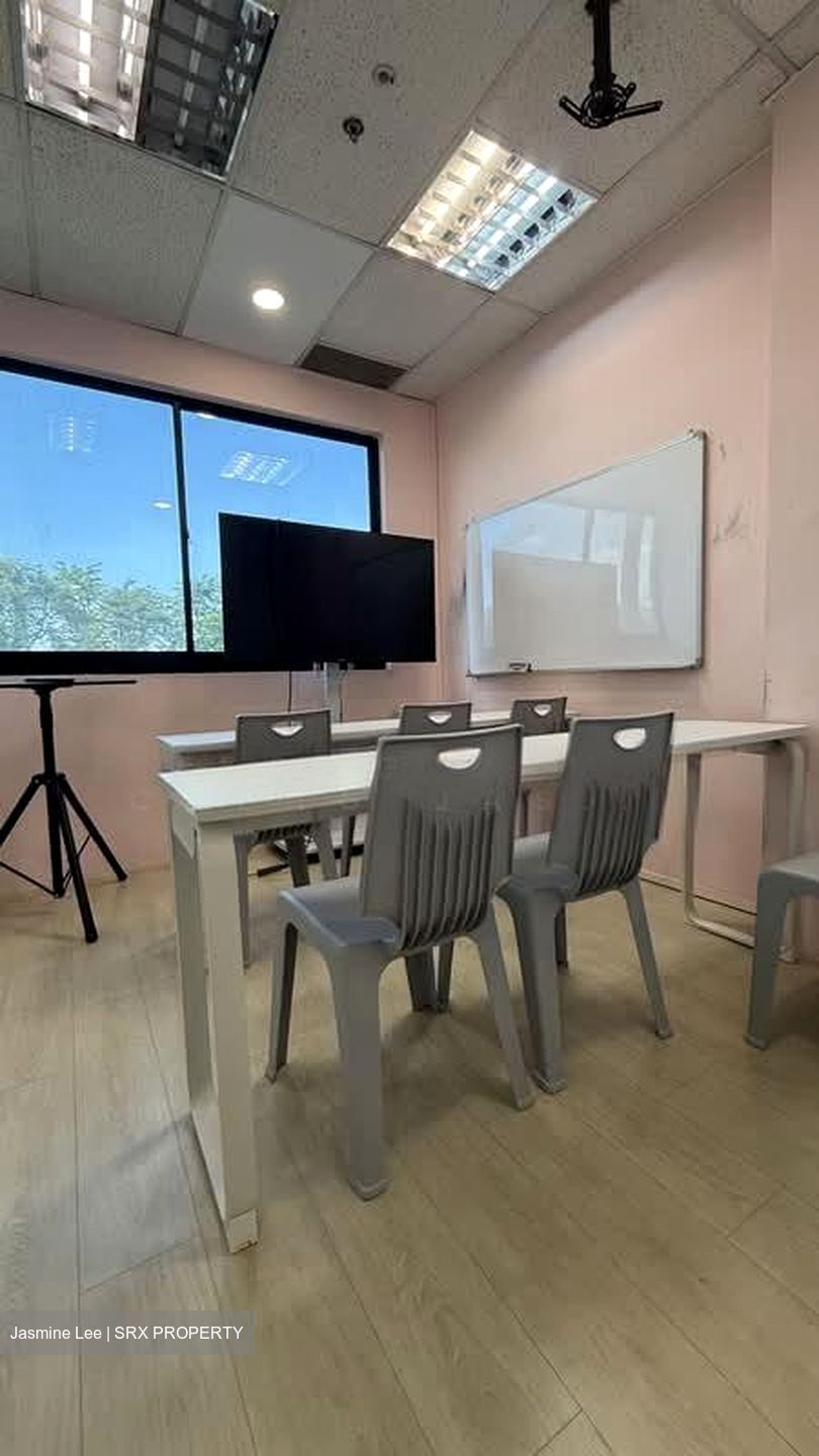 Balmoral Plaza (D10), Office #588075281